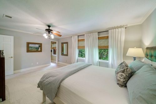 2104 Defoors Mill Dr, Atlanta GA  30318-2368 exterior