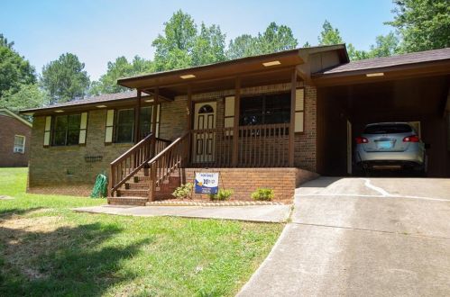60 Shadow Ln, Carrollton, GA 30117-8827
