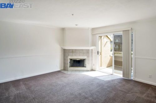 23 Trestle Dr, Hayward, CA 94544-1388