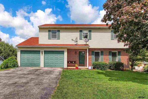 3190 Cypress Rd, York, PA 17315-4539