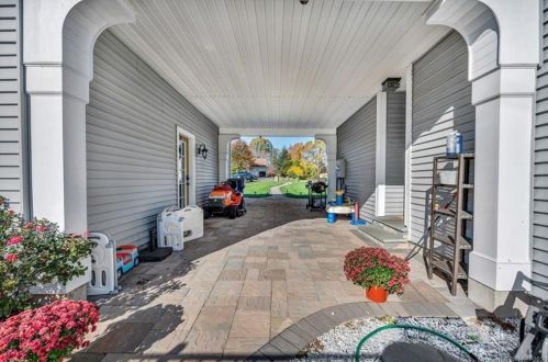 106 Northview Dr, Middletown CT  06457-1901 exterior