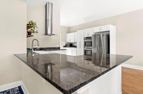 6609 Cruz St, Austin TX  78741-3519 exterior