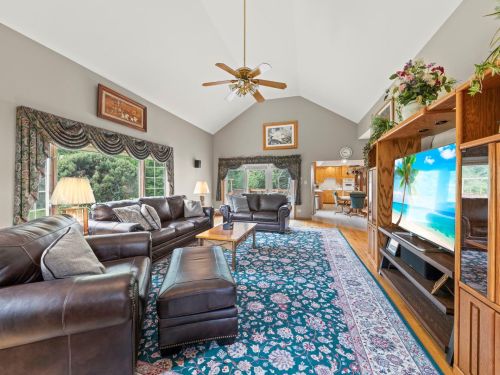 8815 Aintree Ln, Willowbrook IL  60527-8392 exterior