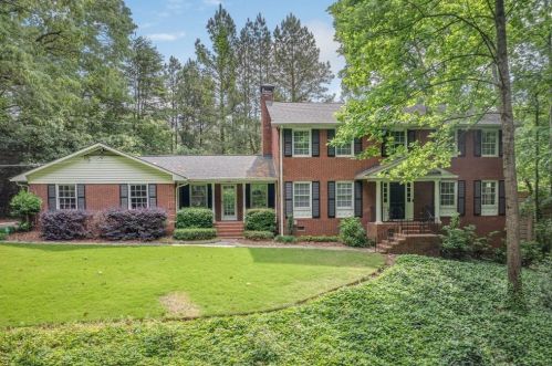 4243 Mcclatchey Cir, Atlanta GA  30342-3415 exterior