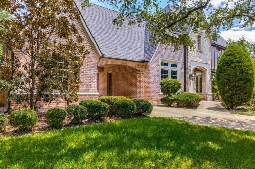7028 Elmridge Dr, Dallas, TX 75240-3618