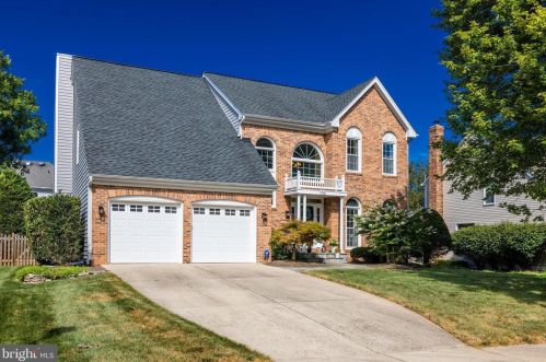 13569 Cobra Dr, Herndon, VA 20171-4081