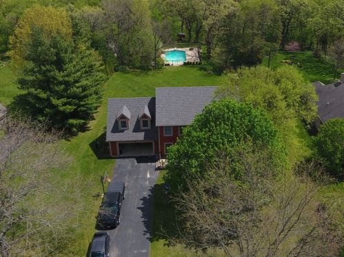 8902 Hidden Trail Ct, Spring Grove, IL 60081