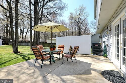 1239 Fairfax Ave, Churchton, MD 20733-9772