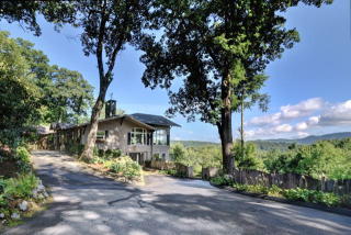 50 North Dr, Highlands, NC 28741-9305