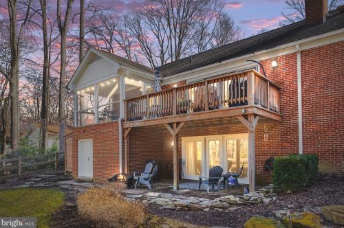 111 Goodloe Dr, Fredericksburg, VA 22401-7009