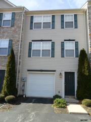 28 Buttonwood Ln, York, PA 17406-9064