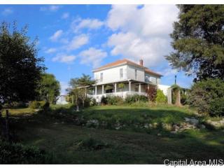 1025 267th St, Viola, IL 61486-9517