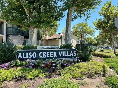 23220 Orange Ave, El Toro, CA 92630-6976