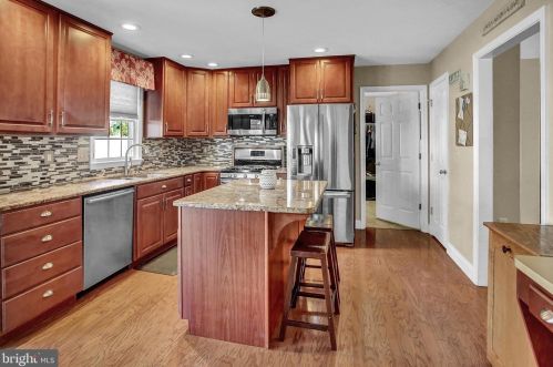 70 Pne Crk Dr, Carlisle PA  17013-9675 exterior