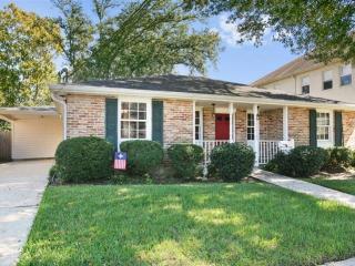 461 Beverly Gdn Dr, Metairie LA  70002-1906 exterior