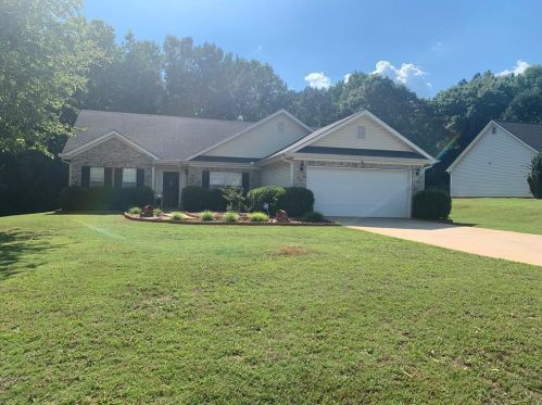 25 Centipede Dr, Porterdale, GA 30016-8549