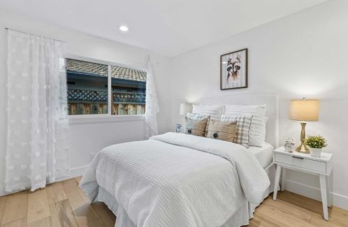 1335 Dunnock Way, Sunnyvale CA  94087-3441 exterior