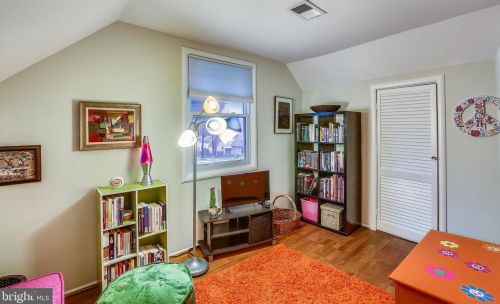 2225 Luzerne Ave, Silver Spring MD 20910-2135 exterior