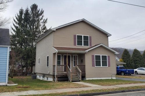 146 Park Ave, Derby, CT 06418-1654