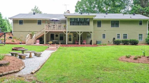 4153 Highway 155, Stockbridge GA  30281-4011 exterior