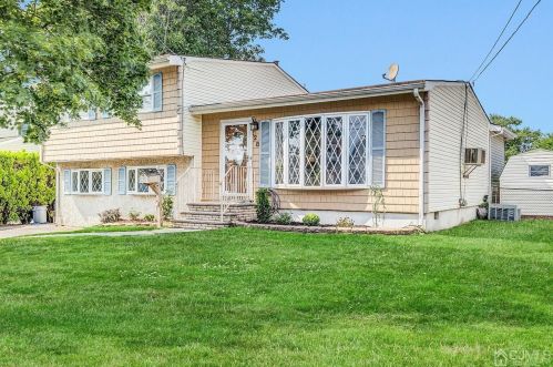 28 Mabaline Rd, Old Bridge, NJ 08857-2205