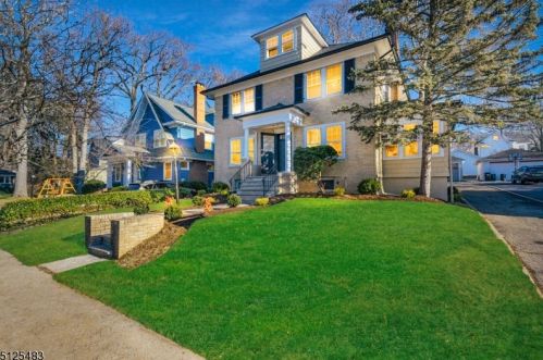 6 Oberlin St, Maplewood, NJ 07040-2802