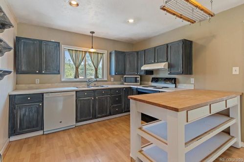 5165 Hatch Dr, Lakewood CO 80439 exterior