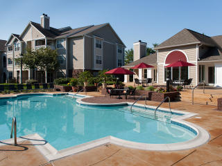 20070 Coltsfoot Ter, Ashburn VA  20147-2300 exterior