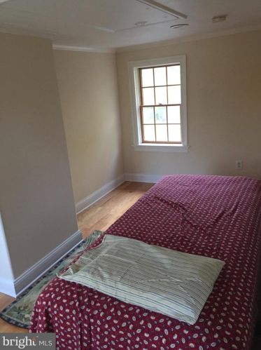 86 Lewisville Rd, Trenton NJ  08648-1801 exterior