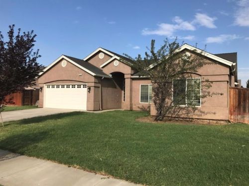 824 Driftwood Ave, Lemoore, CA 93245-5284