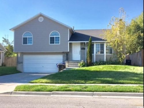 4129 Misty Dr, Taylorsville UT  exterior