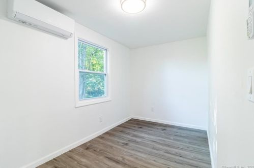 554 Old Hartford Rd, Colchester CT  06415-2732 exterior