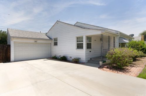 6668 Navel Ct, Riverside, CA 92506-2922