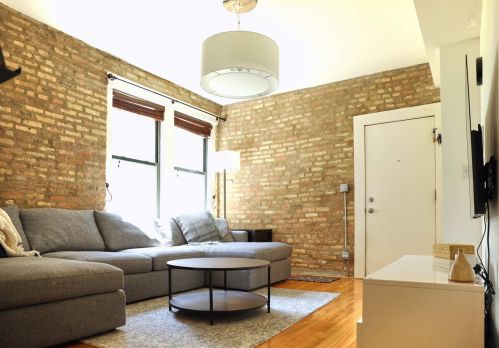 3124 Carmen Ave, Chicago, IL 60625-4252