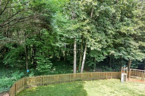 5038 Heatherdale Ln, Atlanta GA  30360-1669 exterior