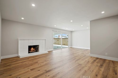 1695 Edmund St, Simi Valley, CA 93065-5608