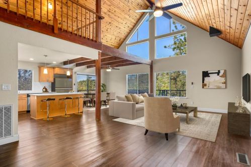 395 Crother Rd, Meadow Vista, CA 95722-9431
