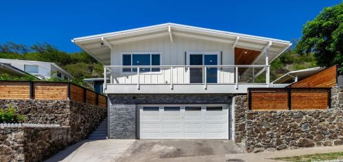 1232 Kalaniiki St, Honolulu HI  96821-1213 exterior