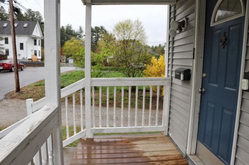5 Florence St, Derry, NH 03038-2605