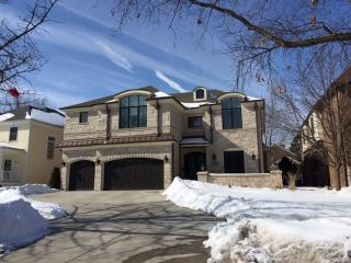 290 Chandler Ave, Elmhurst, IL 60126-3561