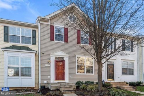 7062 Sauvage Ln, Gainesville, VA 20155-1672