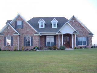 2102 Crowne Ridge Dr, Newbern, TN 38059-5494