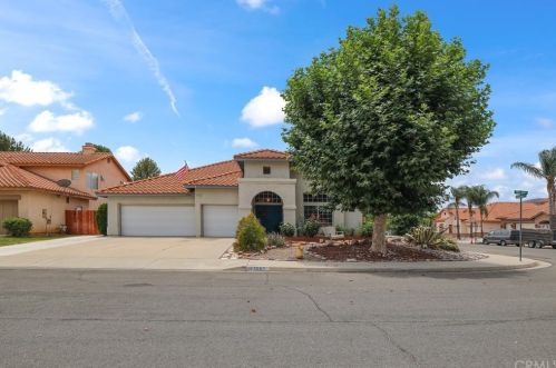 23062 Trillium Dr, Wildomar, CA 92595-8575