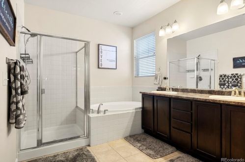 6918 Elk Ct, Aurora CO 80016-4290 exterior