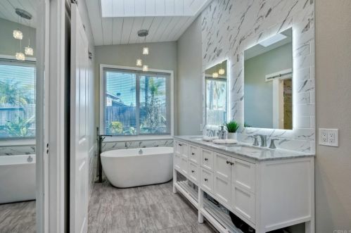 854 Pinewood Dr, Oceanside, CA 92057-6317
