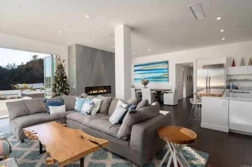 1447 Bella Azul Ct, Encinitas, CA 92024-6217