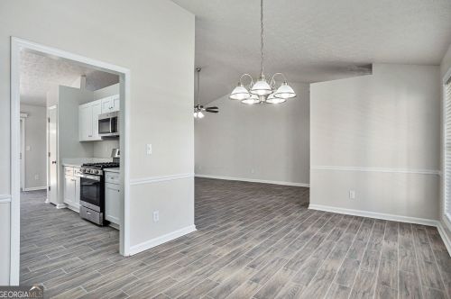 5858 Mistyview Dr, Rex GA 30273-1153 exterior