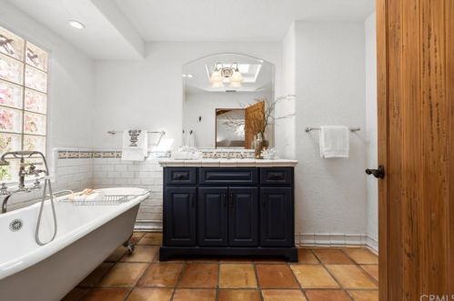 1451 Foothill Blvd, Santa Ana CA 92705-2511 exterior