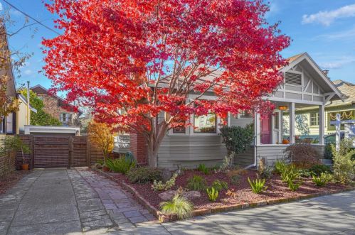 2944 Pine Ave, Berkeley, CA 94705-2349