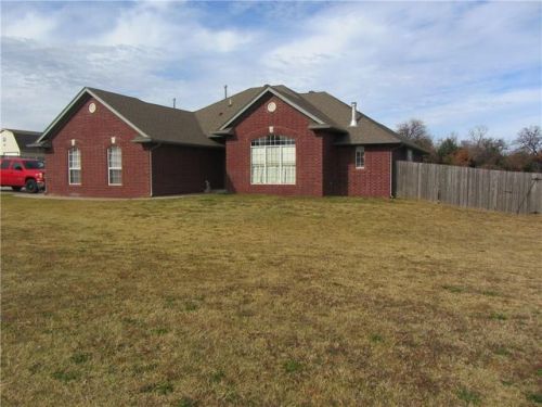 20327 37th St, Harrah, OK 73045-6156